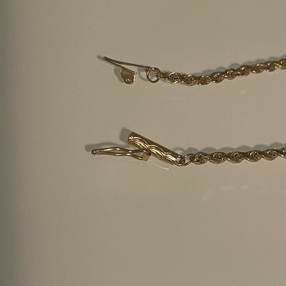 100% real 14k gold rope chain necklace 18”❤️ 6.8 grams. Not gold plated ❤️ - Picture 7 of 12